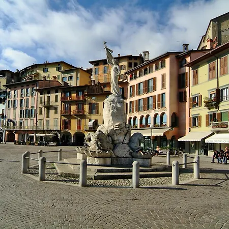 Attico Sul Mountain Iseo Hospitality * Ловере